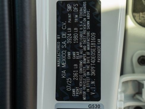 New 2025 Kia K4 LX image 29