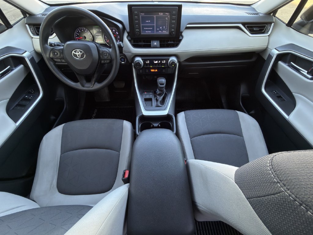 Used 2019 Toyota RAV4 XLE w/ Convenience Package FWD image 11