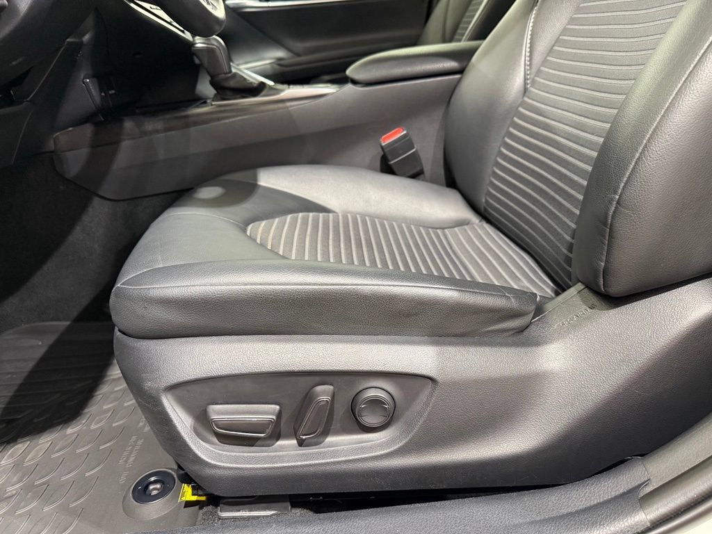 Certified 2024 Toyota Camry SE FWD image 13