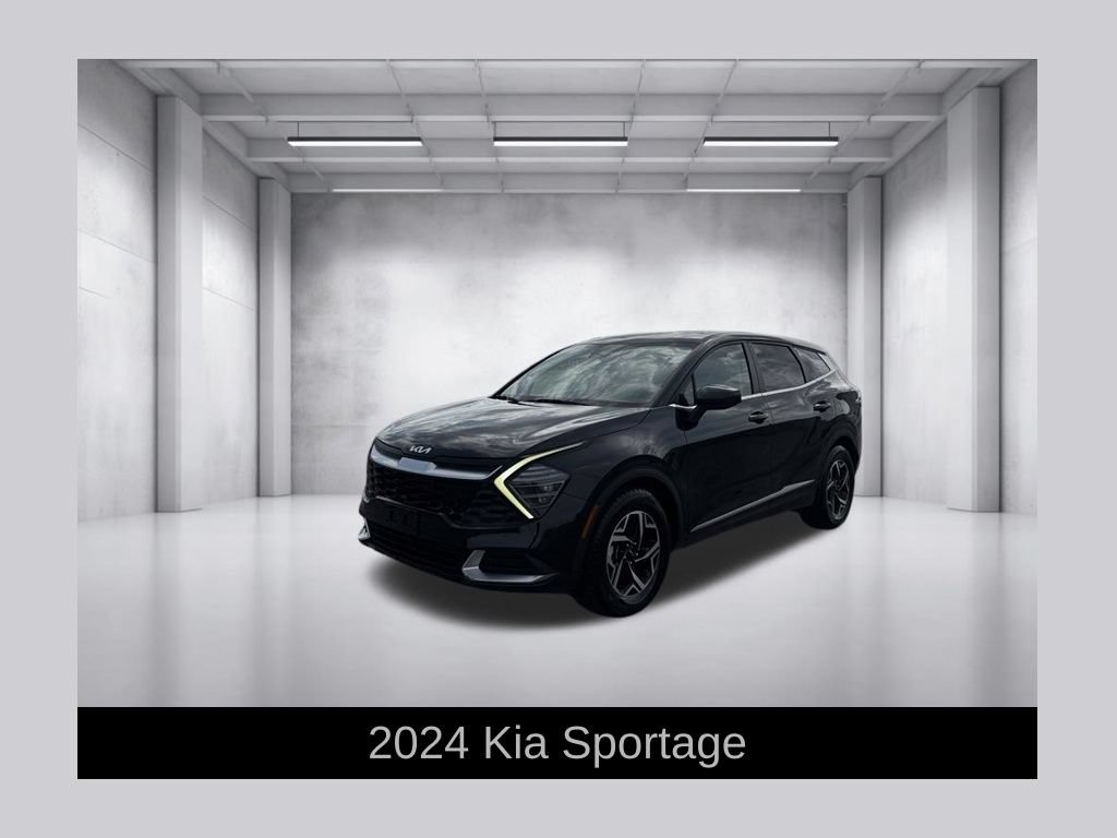 Used 2024 Kia Sportage LX FWD image 1