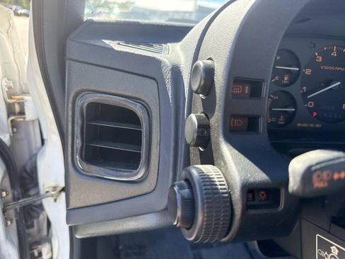 Used 1990 MAZDA RX-7 Convertible image 25