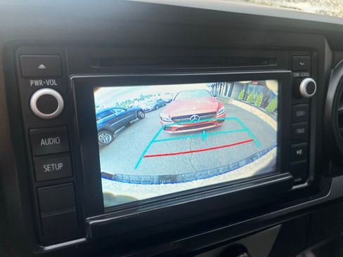 Used 2018 Toyota Tacoma SR RWD image 19