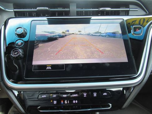 Used 2023 Chevrolet Bolt LT FWD image 27