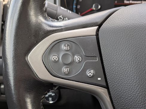 Used 2022 Chevrolet Colorado Z71 AWD/4WD image 23