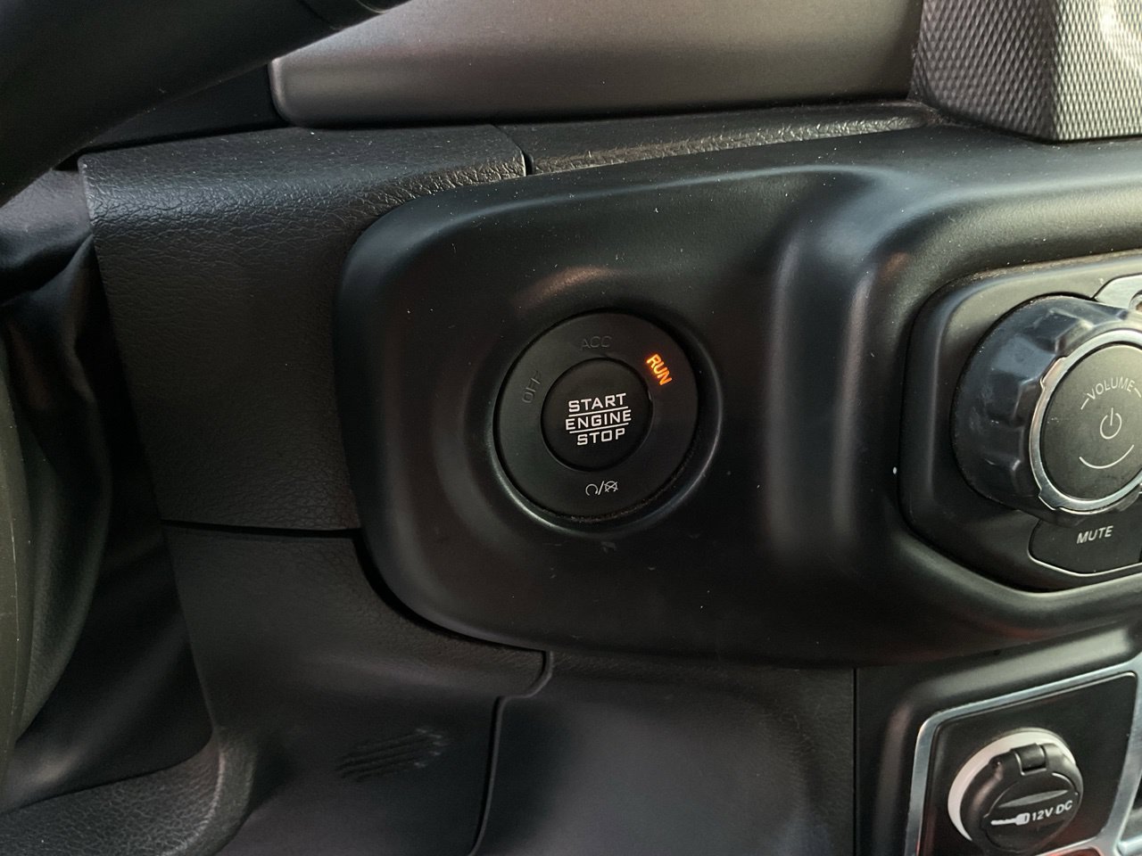 Used 2022 Jeep Wrangler Unlimited Sport AWD/4WD image 25