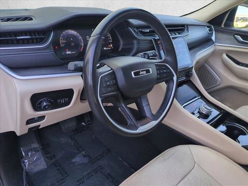 Used 2022 Jeep Grand Cherokee L Limited w/ Luxury Tech Group II image 10