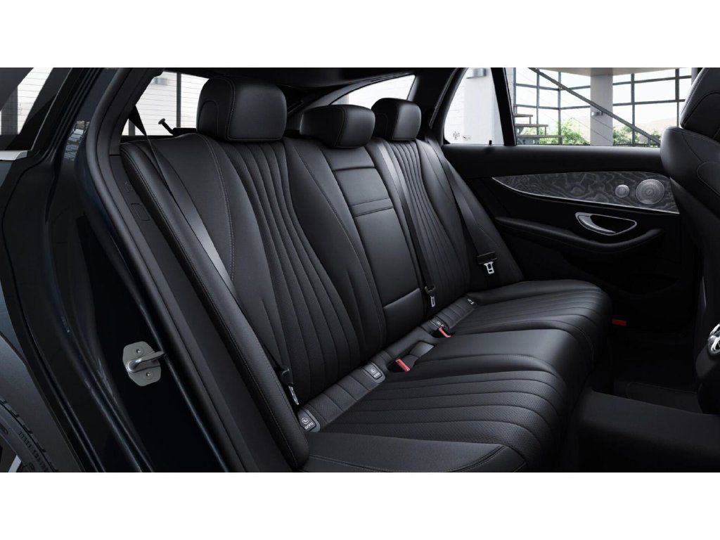 Used 2023 Mercedes-Benz E 450 4MATIC All-Terrain Wagon image 5