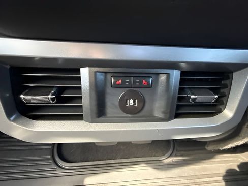 Used 2024 Ford F250 Lariat w/ Lariat Ultimate Package AWD/4WD image 12