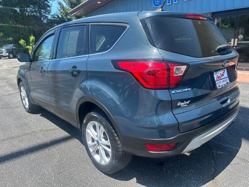 Used 2019 Ford Escape SE FWD image 8