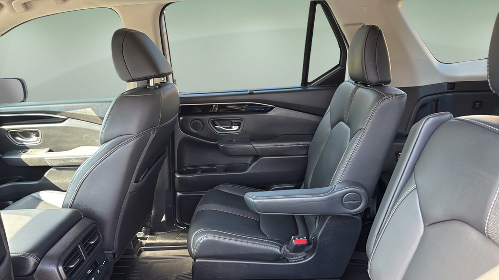 Used 2024 Honda Pilot EX-L image 16