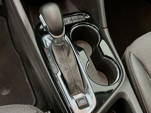 Used 2025 Buick Encore GX Preferred image 24