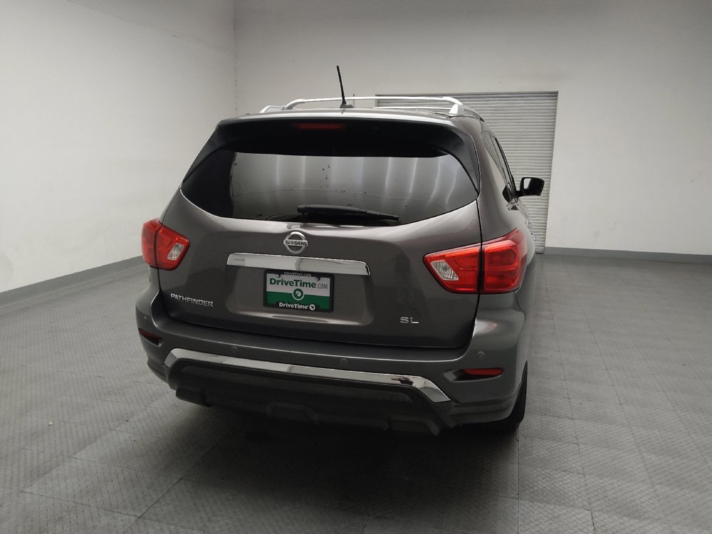 Used 2018 Nissan Pathfinder SL w/ Cargo Package FWD image 7