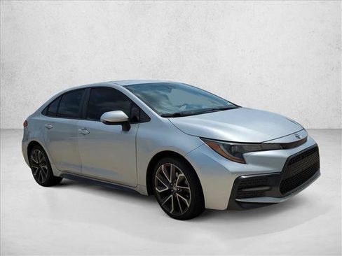 Used 2020 Toyota Corolla SE FWD image 3