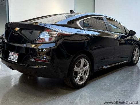 Used 2018 Chevrolet Volt LT image 6