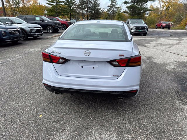 Used 2025 Nissan Altima 2.5 SR w/ SR Premium Package AWD/4WD image 27