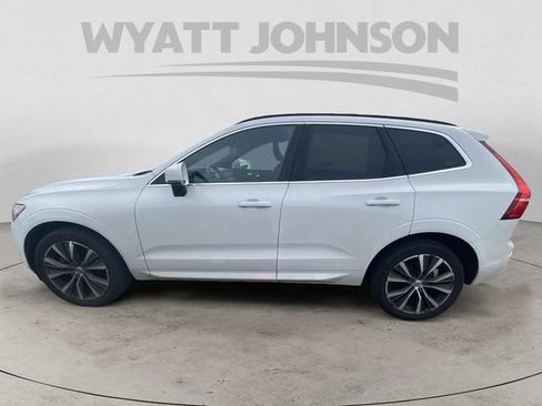 Used 2022 Volvo XC60 B5 Momentum w/ Protection Package Premier FWD image 4