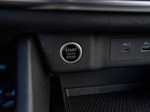 Used 2023 Nissan Rogue SV image 21