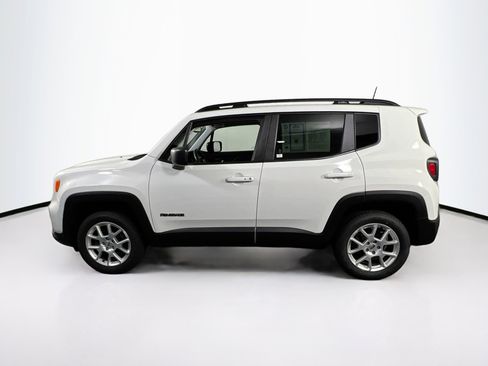 Used 2022 Jeep Renegade Latitude w/ Convenience Group image 8