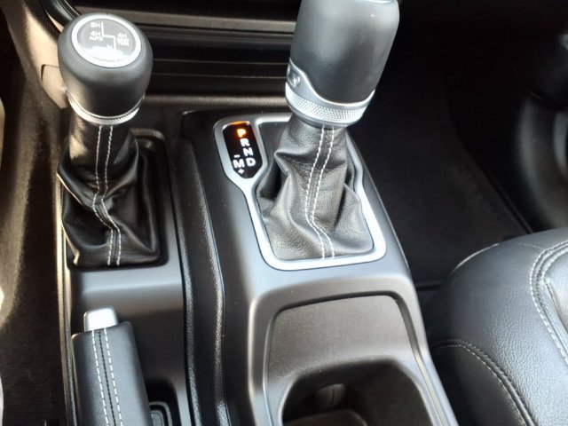 Used 2019 Jeep Wrangler Unlimited Sahara w/ Safety Group AWD/4WD image 20