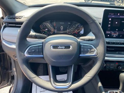 Used 2023 Jeep Compass Limited AWD/4WD image 17