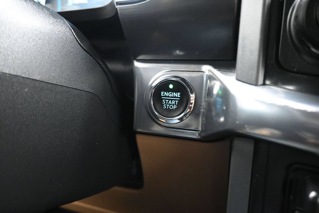 Used 2021 Ford F150 Lariat AWD/4WD image 31