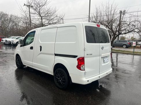 Used 2021 Nissan NV200 SV w/ Back Door Glass Package image 4