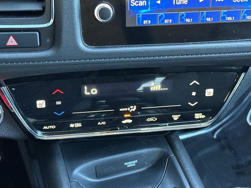 Used 2022 Honda HR-V EX image 20