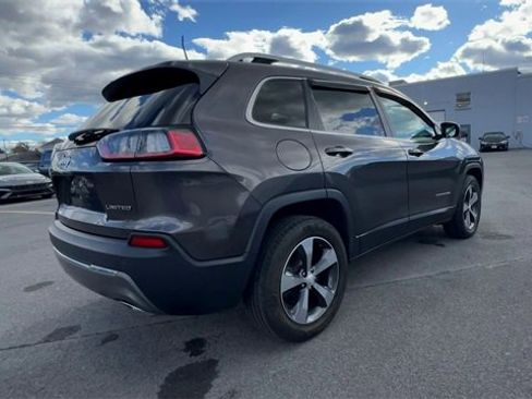 Used 2019 Jeep Cherokee Limited image 8