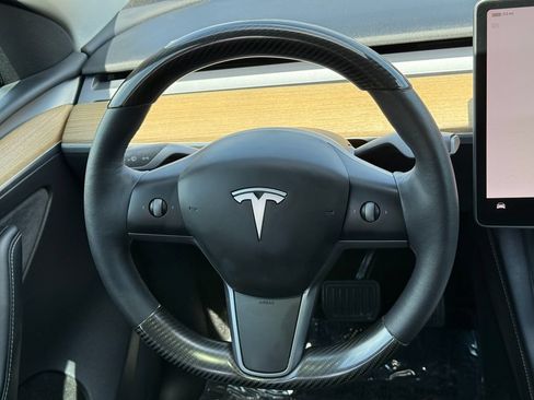 Used 2023 Tesla Model Y Long Range AWD/4WD image 21
