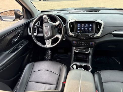 Used 2024 GMC Terrain SLT image 20