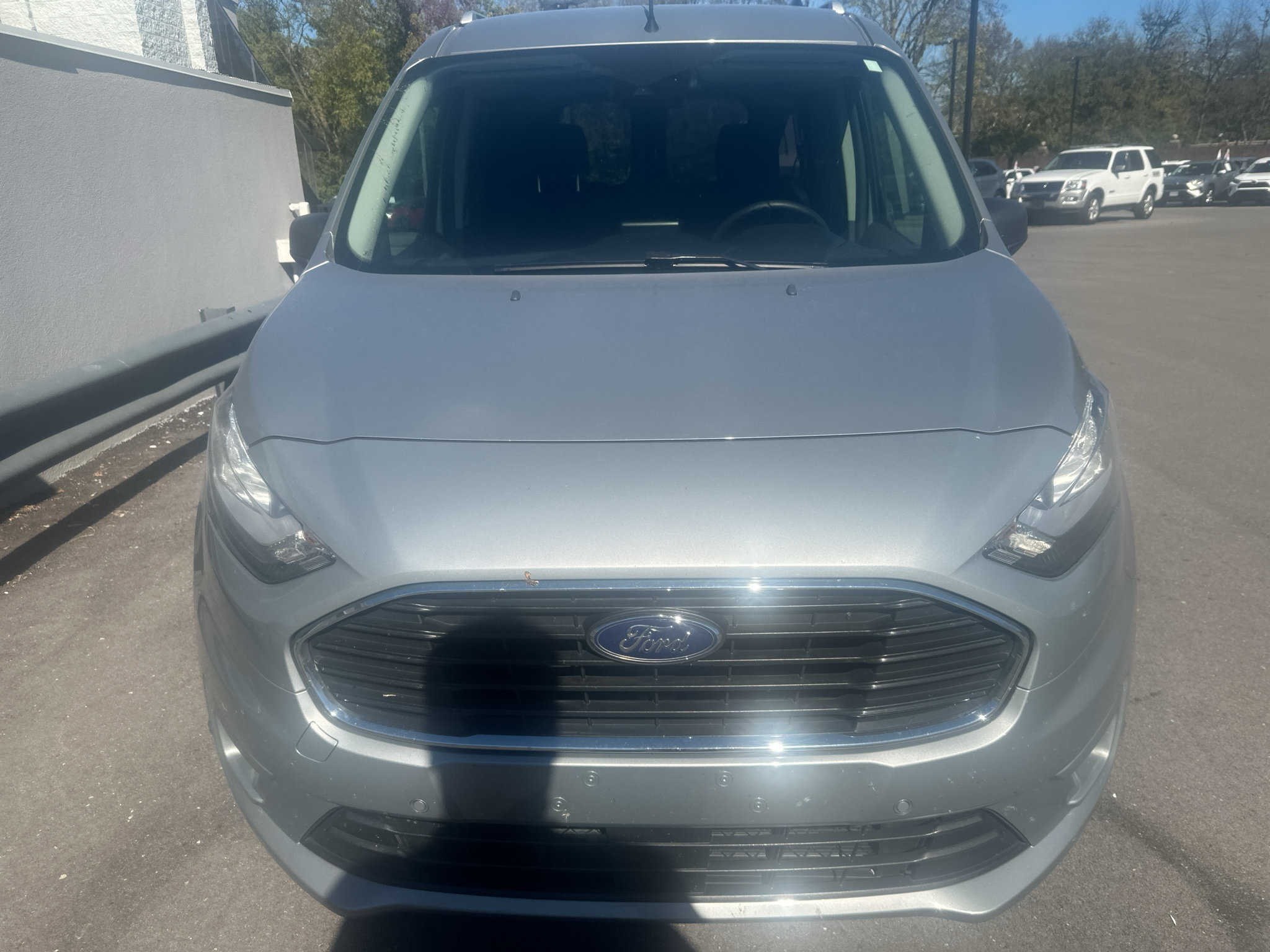 Used 2022 Ford Transit Connect XLT FWD image 2