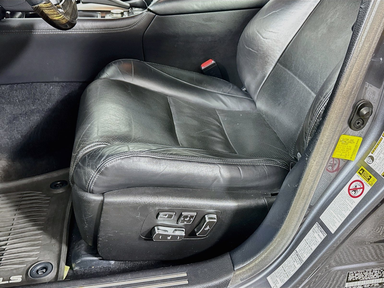Used 2014 Lexus LS 460 AWD w/ Comfort Package image 20