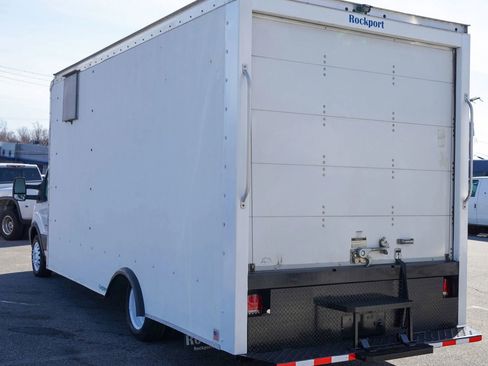 Used 2019 Ford Transit 350 178 DRW w/ Exterior Upgrade Package RWD image 4