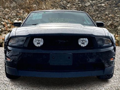 Used 2010 Ford Mustang GT image 3