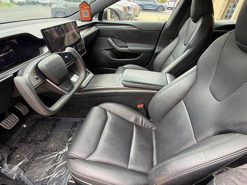 Used 2021 Tesla Model S Plaid image 9