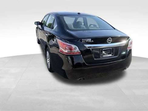 Used 2014 Nissan Altima 2.5 S w/ Display Audio Package FWD image 9