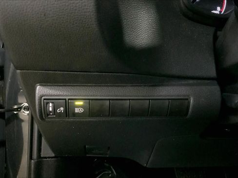 Used 2025 Toyota Corolla SE w/ Convenience Package FWD image 35