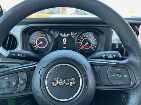 New 2025 Jeep Gladiator Sport image 21