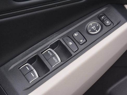 Used 2023 Honda Accord EX image 10