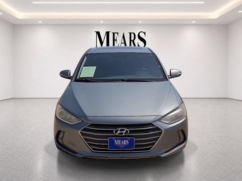 Used 2017 Hyundai Elantra Limited w/ Limited Tech Package 08 FWD image 8