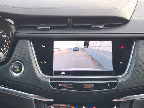 Used 2023 Cadillac XT6 Luxury FWD image 17