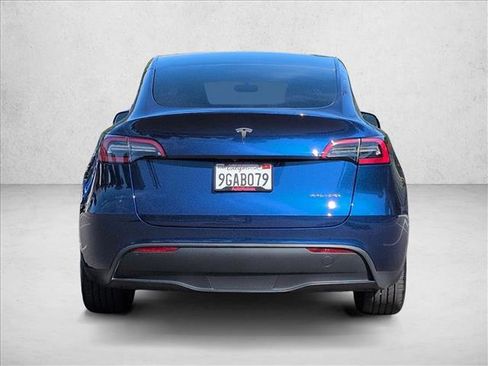Used 2023 Tesla Model Y Long Range image 7