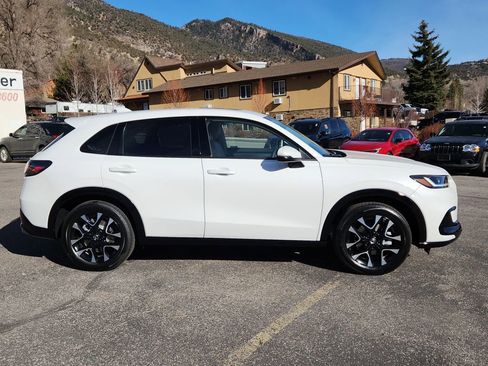 New 2026 Honda HR-V EX-L image 2