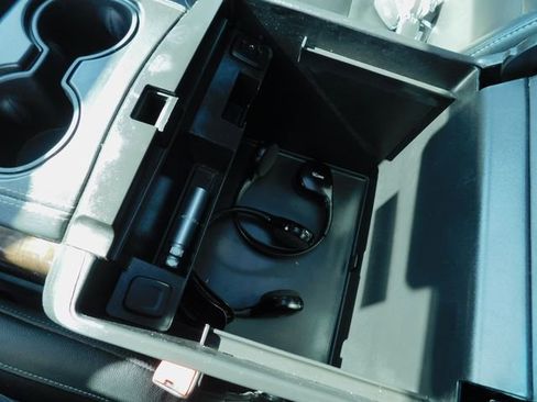 Used 2019 Chevrolet Tahoe LT image 35