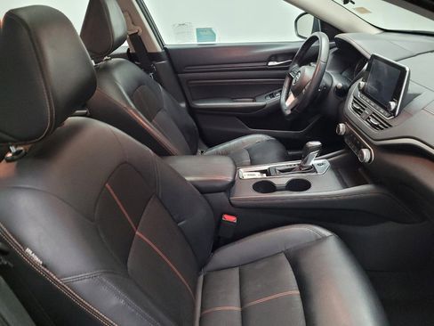 Used 2020 Nissan Altima 2.5 SR w/ Premium Package image 21