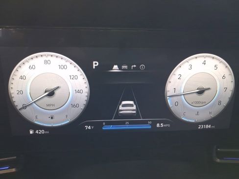 Used 2025 Hyundai Elantra SEL FWD image 2