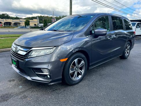 Used 2019 Honda Odyssey Touring image 2
