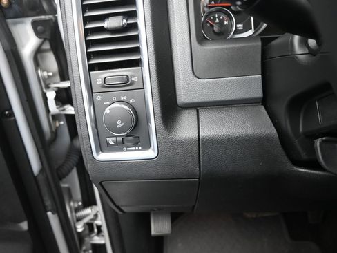 Used 2018 RAM 1500 Big Horn image 33