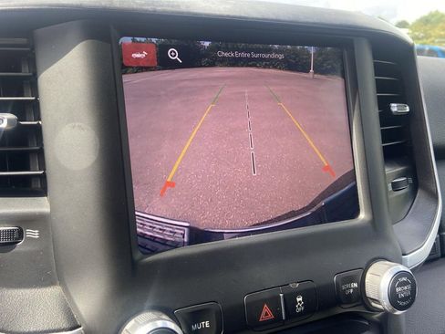 Used 2023 RAM 2500 Big Horn w/ Level 1 Equipment Group image 14