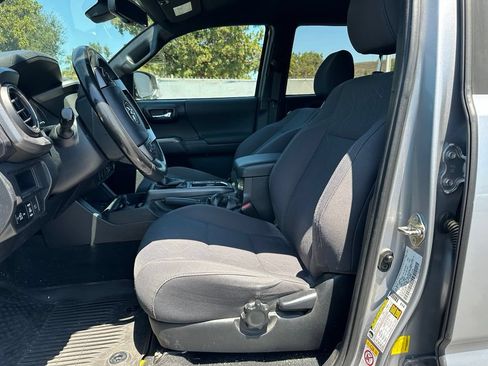 Used 2019 Toyota Tacoma TRD Sport RWD image 10
